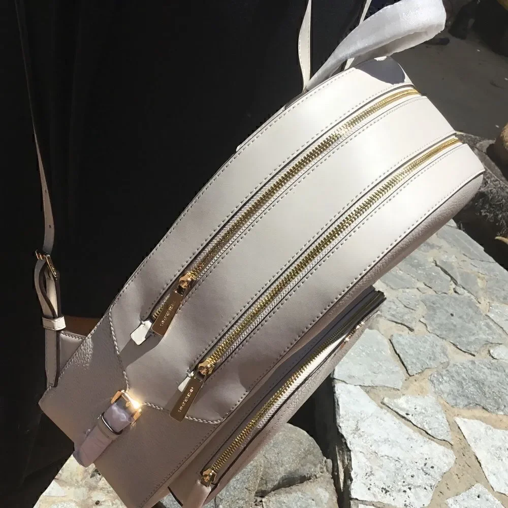 MICHAEL KORS ELEGANT UNDERSTATED BACKPACK SCHOOL OFFICE WORK TRAVEL VACATION